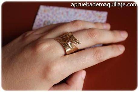 Primer Haul de Rings and Tings anillo hoja de Rings and Tings leaf ring