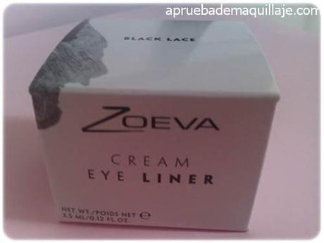 Caja del delineador de ojos en gel waterproof de Zoeva tono Black Lace