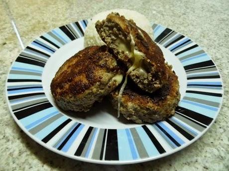 HAMBURGUESAS RELLENAS CON QUESO