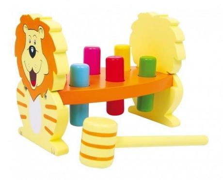 Picafuerte picafuete con la figura de un leon