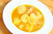 Patatas guisadas con pollo