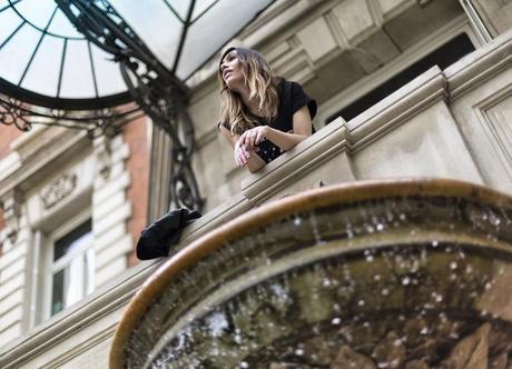 street style barbara crespo casa de america madrid C&A coca cola tshirt outfit fashion blogger blog de moda