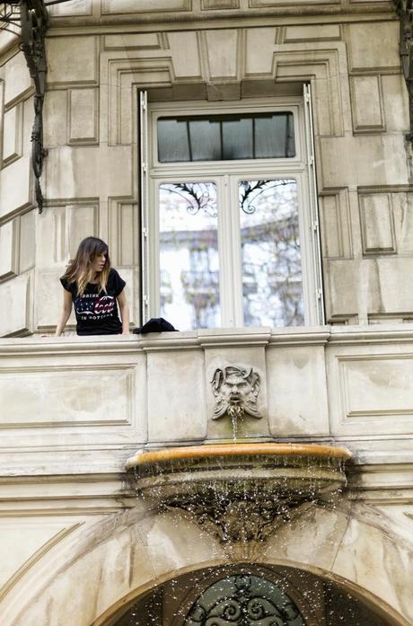 street style barbara crespo casa de america madrid C&A coca cola tshirt outfit fashion blogger blog de moda