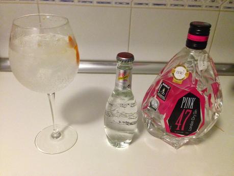 El Gin Tonic de hoy: Pink 47 con Scheweppes pimienta rosa.