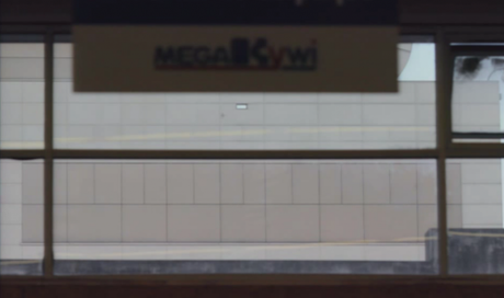 ¿Espionaje a los quiteños desde la embajada de Estados Unidos? Supuestos paneles dieléctricos en la embajada de Estados Unidos en Quito