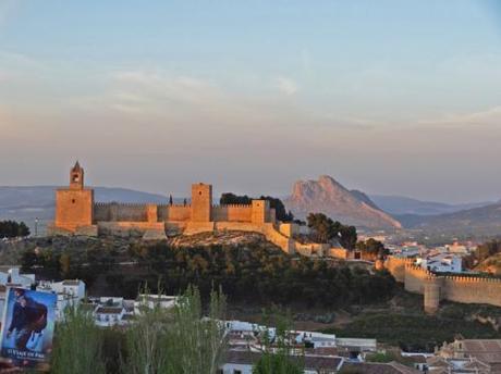 Antequera - Alcazaba, muralla y Peña de los Enamorados