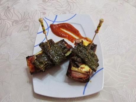 TOSTA  DE LOMO IBERICO, CON PIMIENTOS Y SALSA BARBACOA