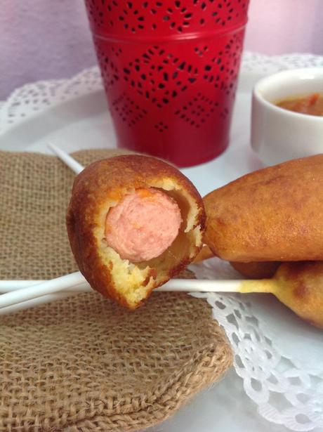 SEGUNDO RETO DE QUÉ RICO MAMA! PERRITOS CALIENTES CON GABARDINA Y SALSA PICANTE