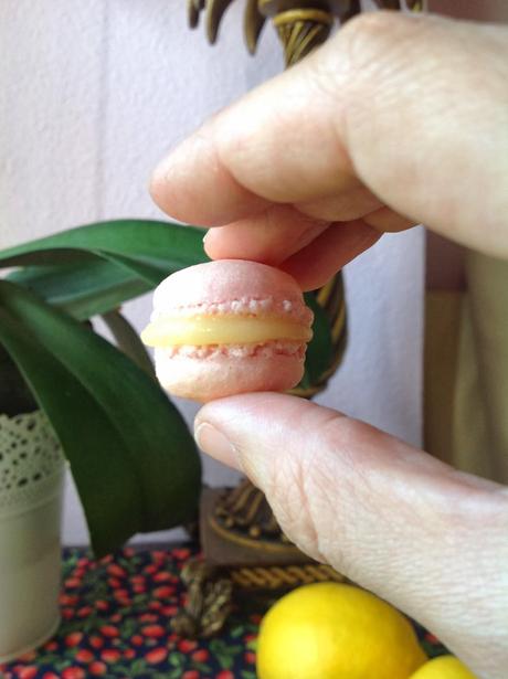 MACARONS DE FRAMBUESA CON MERENGUE FRANCES Y RELLENOS DE CREMA DE FRAMBUESA O DE LEMON CURD