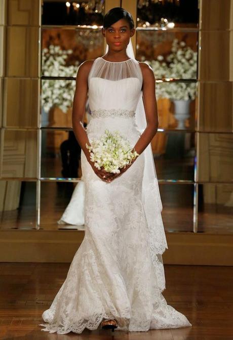 La colección de vestidos de novia 2015 de Romona Keveza resalta la belleza y feminidad