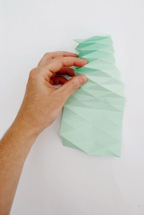 DIY: Hazte un portavelas de papel de colores pastel, bonito y barato