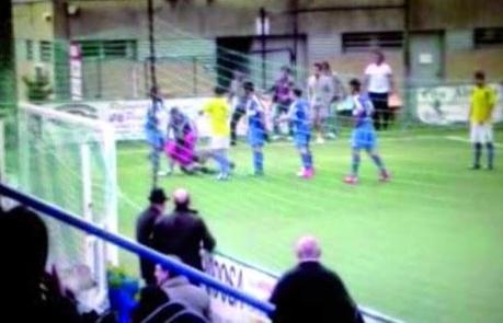 Agresión al árbitro David Veloso en el Nigrán-Caldas