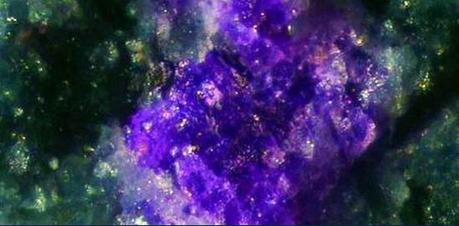 Han descubierto un nuevo mineral, la putnisita.