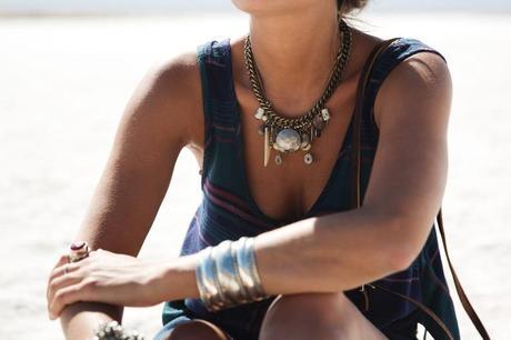 Death_Valley-Road_Trip-Urban_Outfitters-Levis-Braid-Hairdo-Collagevintage-27