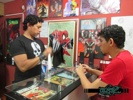 Lamzamiento de Spawn en Perú entrevista con Skull Editores