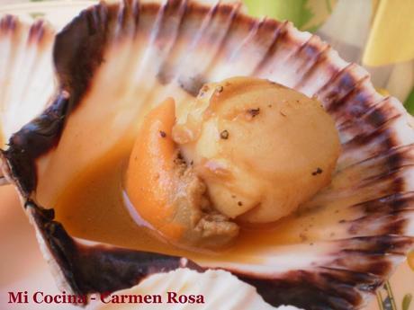 PEREGRINAS A LA PLANCHA AL AROMA MALAGUEÑO 