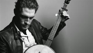 Gira española de Morgan O'Kane, músico callejero virtuoso del banjo