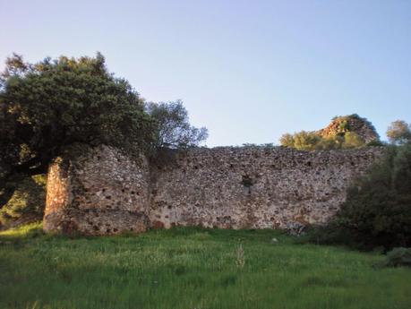 Colaboraciones de Extremadura, caminos de cultura: Castillo de Castellanos (Cáceres), en la Lista Roja de Patrimonio