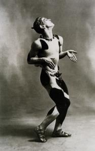 Unos dancings? 115_Nijinsky como fauno_1912
