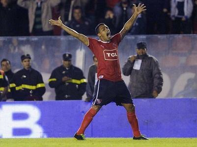 FESTEJO-Vidal-Sportivo-Belgrano-Telam_CLAIMA20140428_0218_14