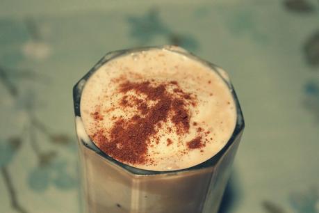 HELADO DE LECHE MERENGADA CON CAPUCCINO