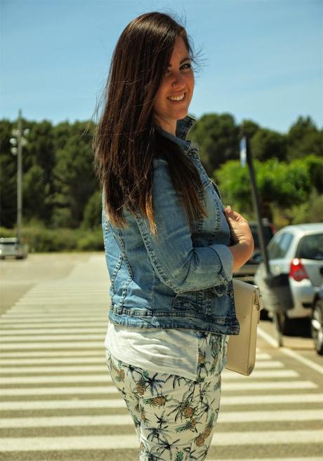 Pinneaples and Palms