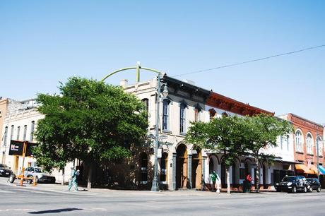 Austin-Buylevard-Beaded_Bag-Anthropology-Road_Trip_Texas-45