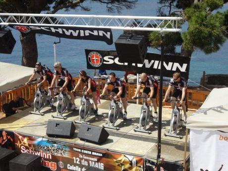 389215_3980147825782_1229136554_n