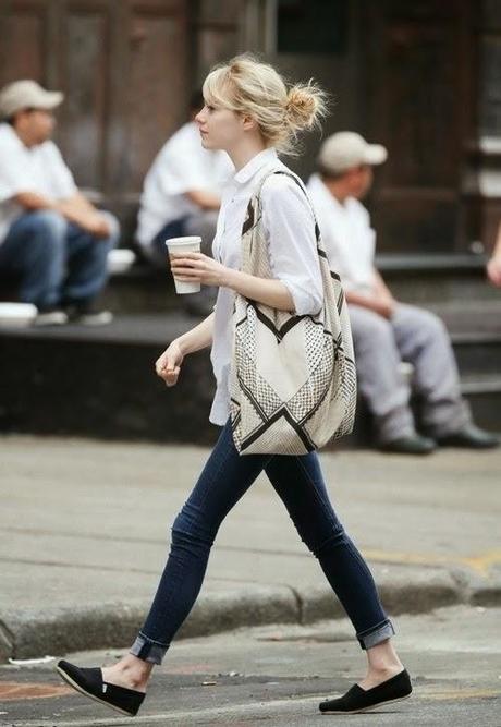 Este verano... dobla tus tejanos a lo Marilyn!