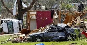 Tornado mató 35 personas en Estados Unidos.