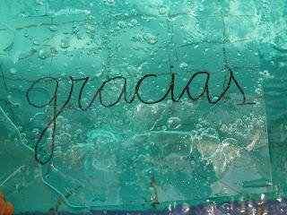 Los niños amando el agua