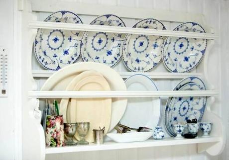 porches nórdicos La casa de la abuela danesa interiores de madera estilo nórdico campestre decoración en blanco y pasteles casas de vacaciones nórdicas casas de madera blancas casas de campo danesas blog decoración diseño nórdico 