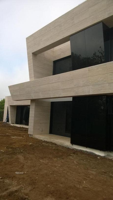 NUEVAS IMÁGENES DE OBRA DE LA VIVIENDA UNIFAMILIAR EN SEVILLA