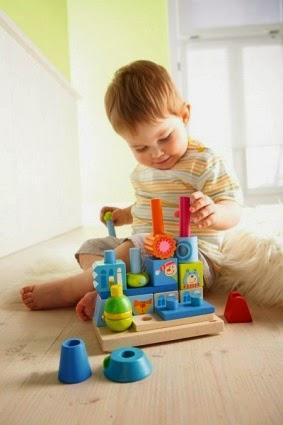 Juguetes didácticos y etapas de juego.