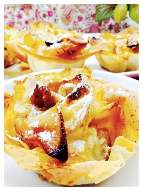 Rosas de manzana y nueces crujientes