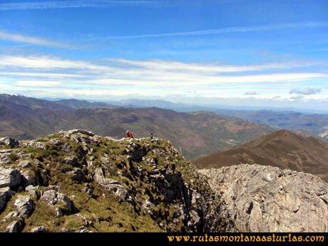 Ruta Peña Redonda: Arista final a la cima