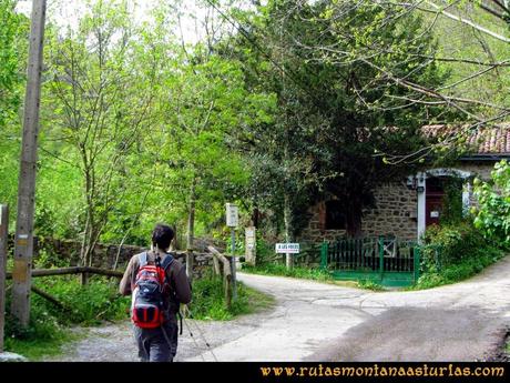 Ruta Peña Redonda: Cruce en el Molín