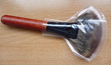 Brocha abanico de Buy in coins. ¡Si no lo veo, no lo creo!