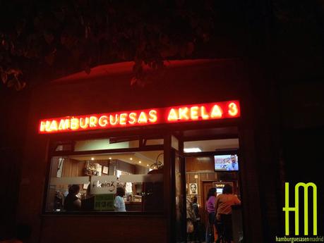 AKELA: La hamburguesa batallera de La Elipa.