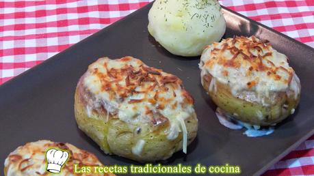 Patatas rellenas de carne y jamón con bechamel