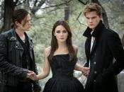 Harrison gilbertson, addison timlin jeremy irvine primera imagen ‘fallen’