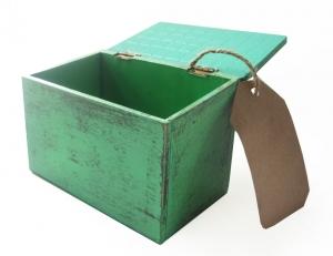 green-box-with-paper-tag-1439541-m
