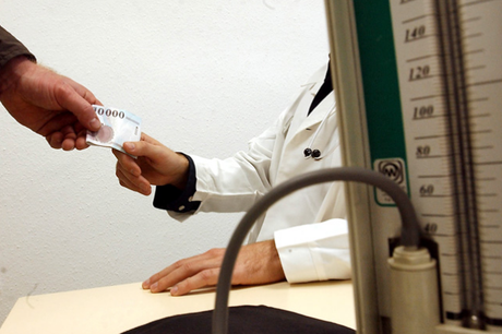 Hungría, donde la sanidad se paga dos veces