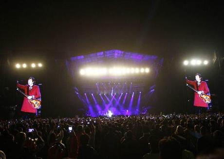 OUT THERE TOUR - QUITO, ECUADOR (VIDEO, FOTOS)