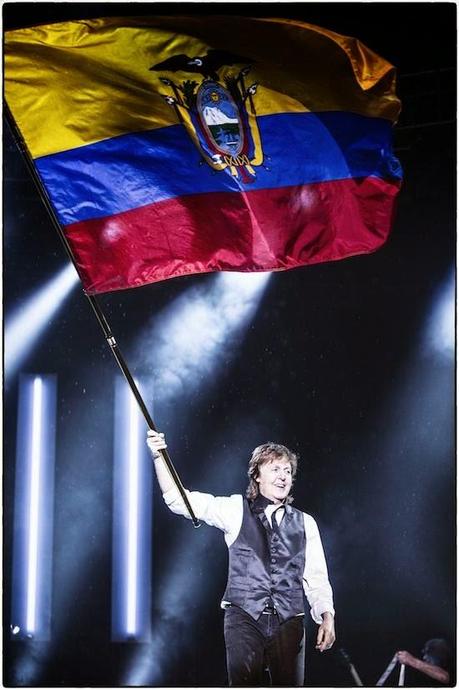 OUT THERE TOUR - QUITO, ECUADOR (VIDEO, FOTOS)