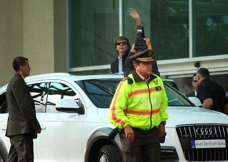 OUT THERE TOUR - QUITO, ECUADOR (VIDEO, FOTOS)