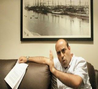 HIJO DE EX BURGOMAESTRE DE CALANGO-CAÑETE  DISCREPA CON PROHIBIR REELECION DE ALCALDES