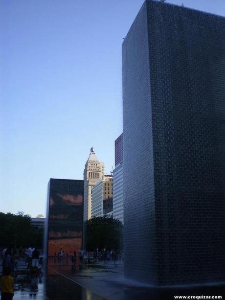 CHI-013-The-Crown-Fountain-4