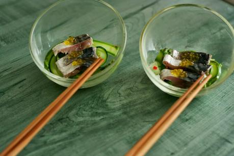 ENSALADA DE CABALLA MARINADA EN CÍTRICOS