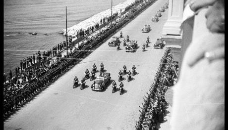 Imágenes inéditas de Hitler visitando Nápoles